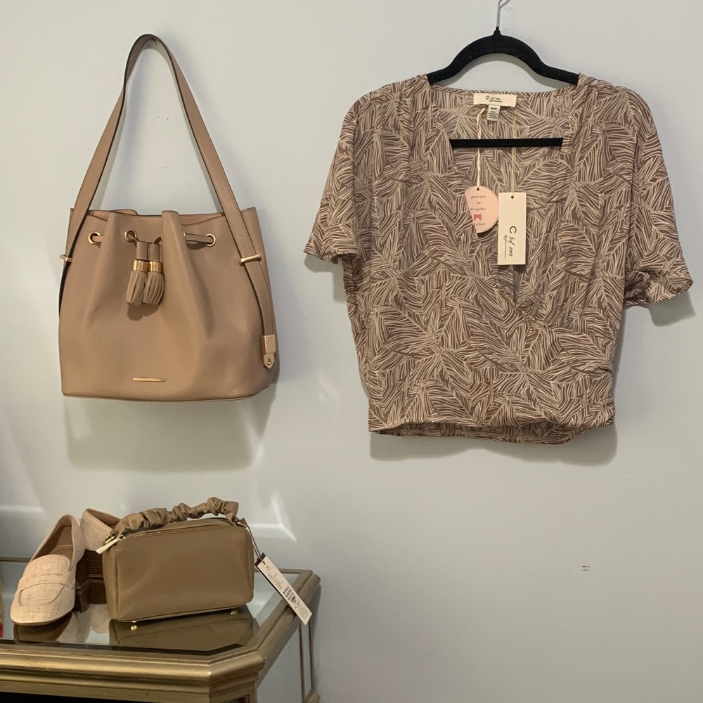 C buy one NWT size medium cropped top